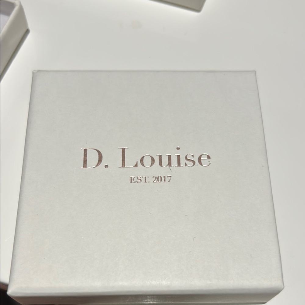 Elegant Gold Vermeil Ring from D. Louise - Picture 6 of 6